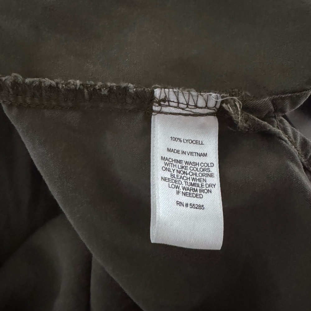 Express Olive Green Casual Button-Down Shirt - Picture 4 of 4